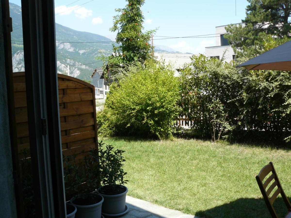Studio Entre Savines Et Embrun Pres Du Lac De Serreponcon Crots Екстериор снимка